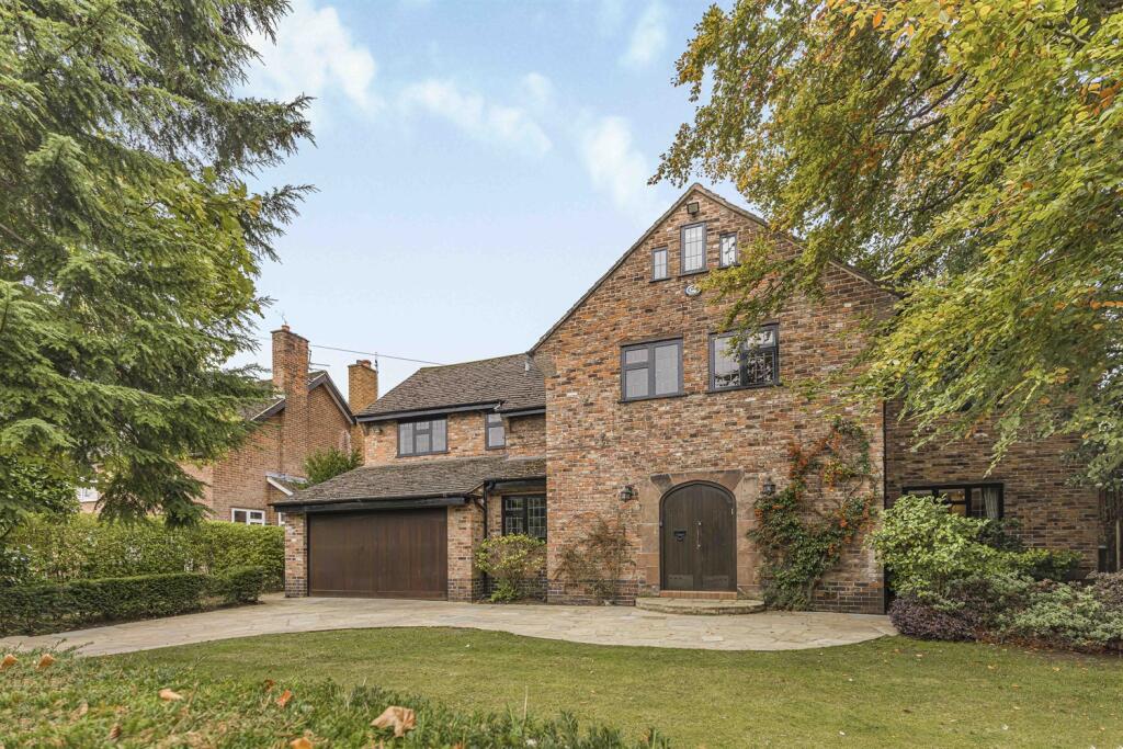 5 bedroom detached house for sale in Delahays Drive, Hale, WA15